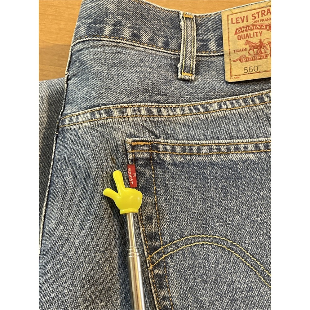 Vintage Y2K Levi's 560 Comfort Fit Jeans Men 40x34 Blue Tapered Leg (Med Wash) - Picture 7 of 11